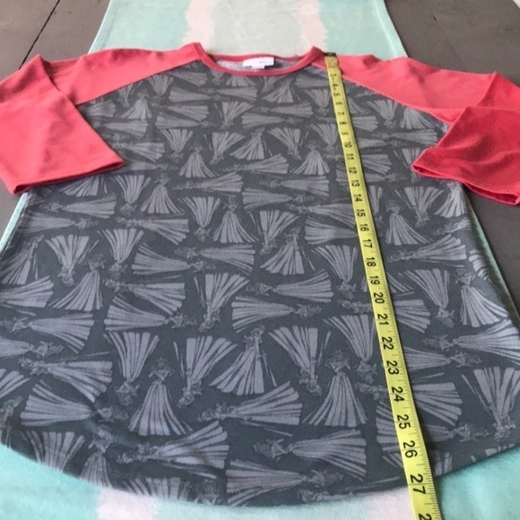 LuLaRoe Raglan Sleeves Disney Princess Aurora Print Randy Top - Picture 9 of 9